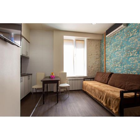 Studio Apartments In The City Center Kharkiv Exterior photo