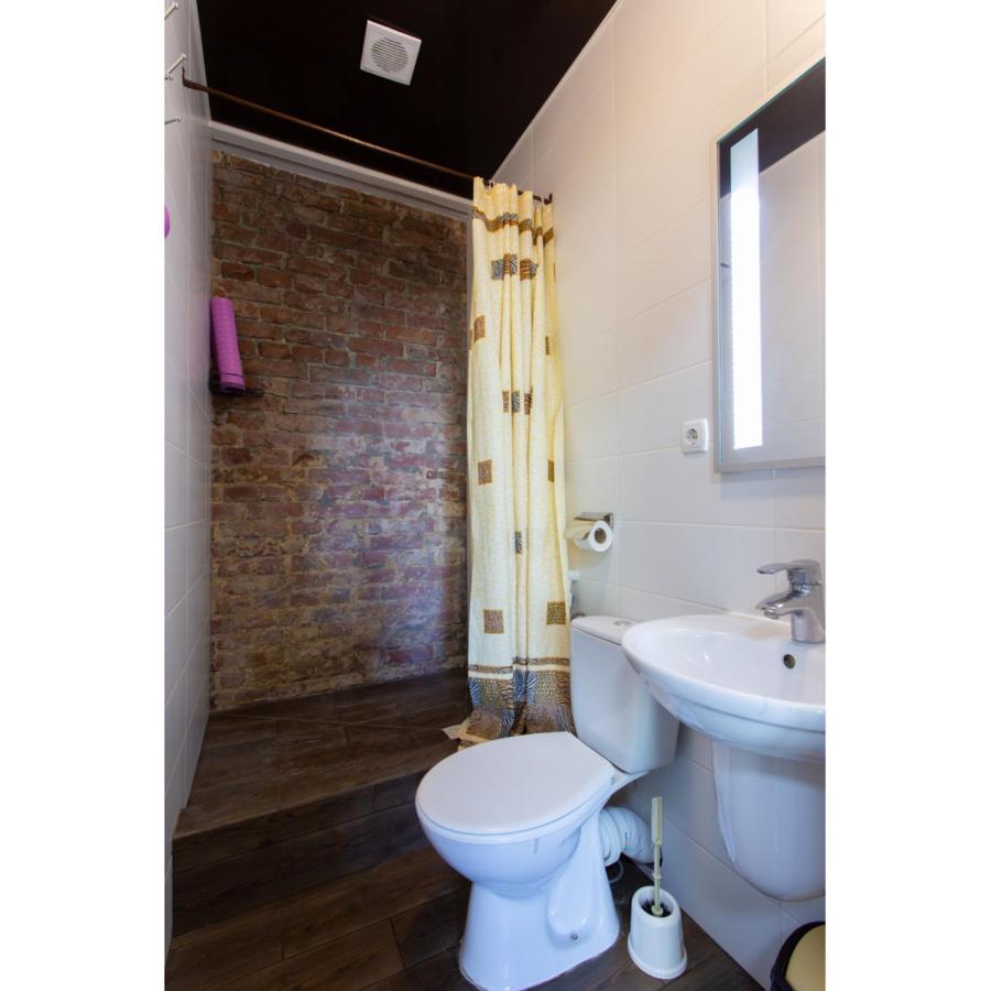 Studio Apartments In The City Center Kharkiv Exterior photo