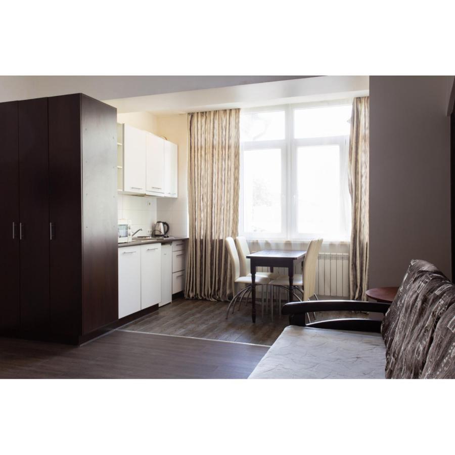 Studio Apartments In The City Center Kharkiv Exterior photo